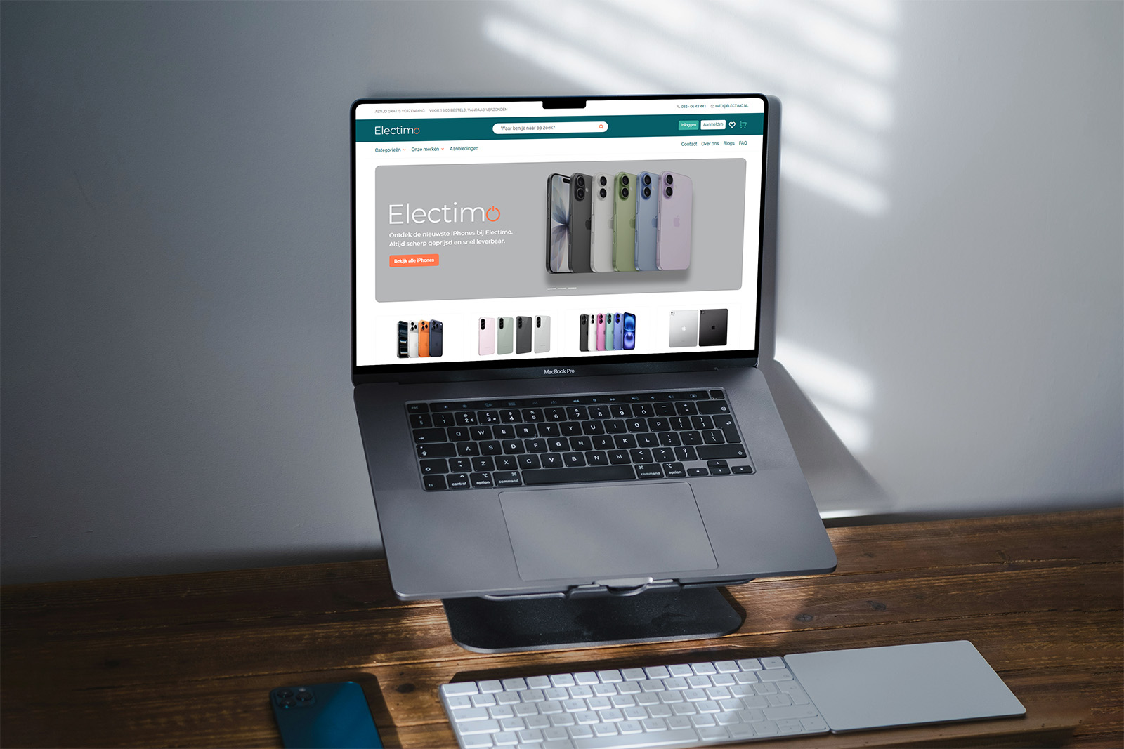 Electimo Mockup Desktop Stand