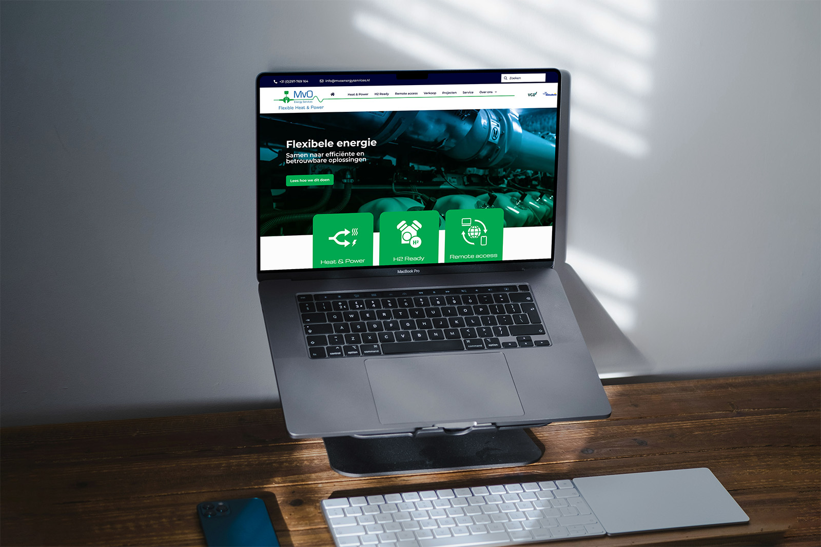 MvO Energy Mockup Desktop Stand